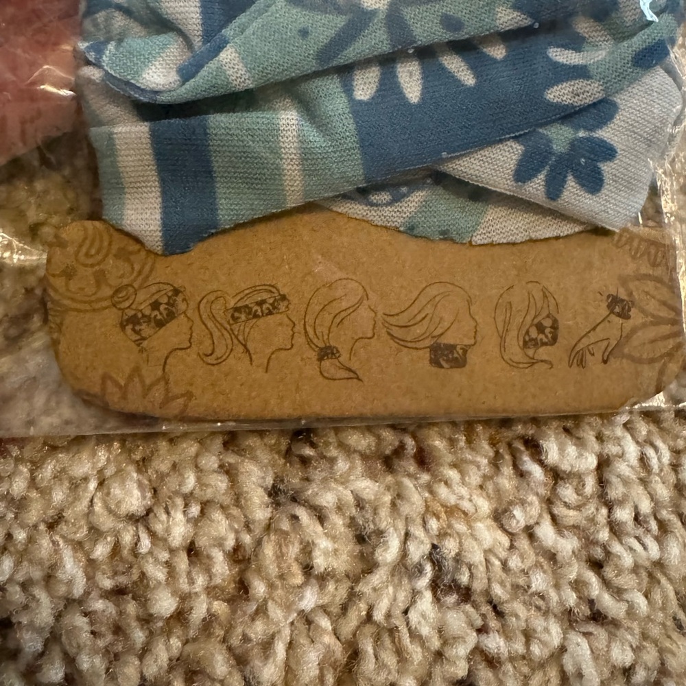 Karma Teal and White Sea Turtle Medium Headband - Multipurpose - Picture 4 of 5